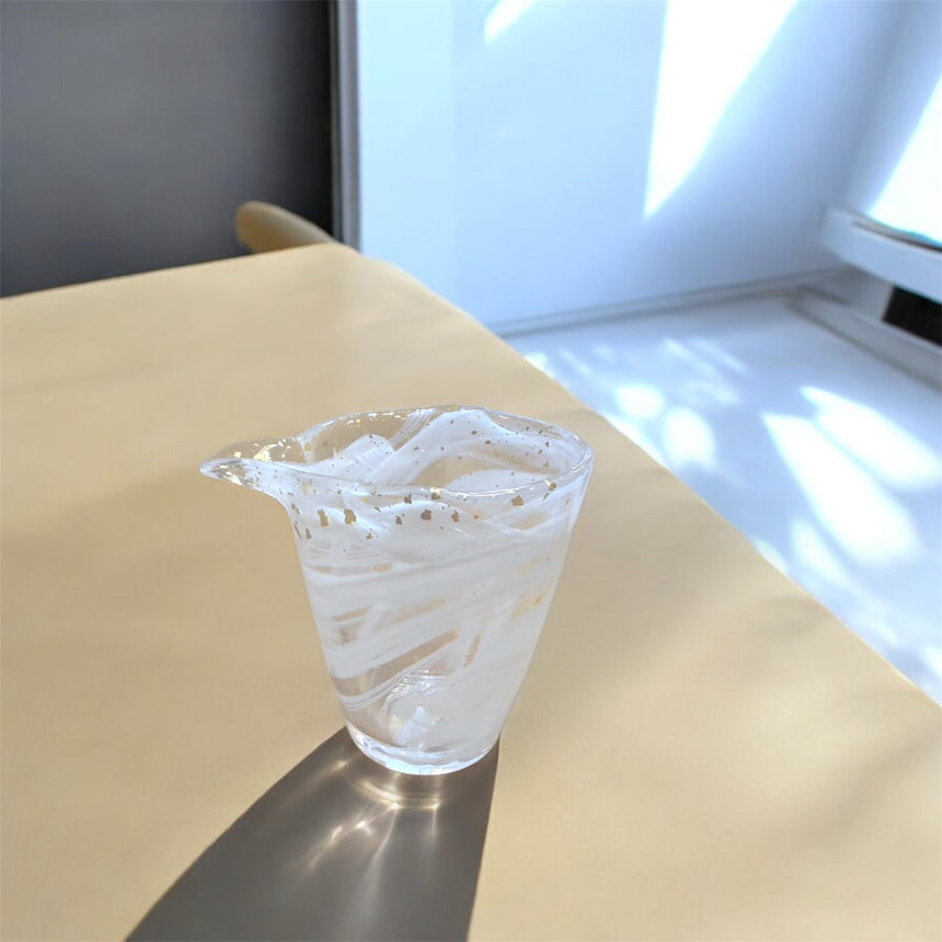 片口 白