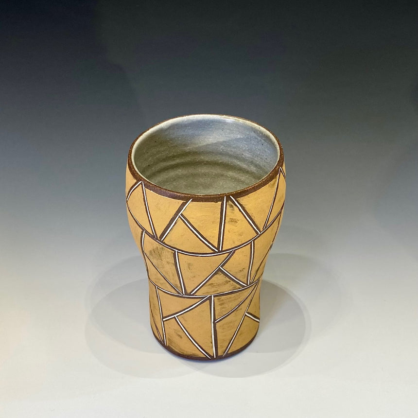 Line inlaid square beer cup round yellow